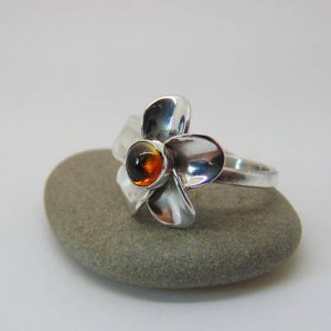 Citrine Flower Ring – Sterling Silver Ring – Citrine Jewellery – Daisy Ring – Flower Jewellery – Us Size 7 – Uk Size N. Citrine Flower Ring – Sterling Silver Ring – Citrine Jewellery – Daisy Ring – Flower Jewellery – Us Size 7 – Uk Size N.