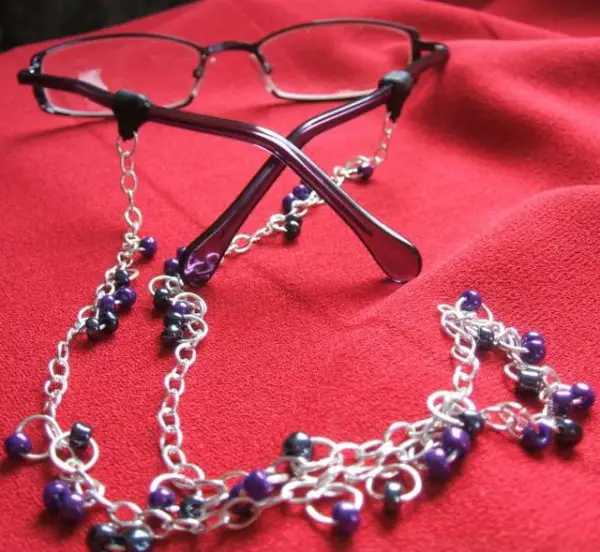 Make a Beaded Chain Eyeglass Holder DIY Beadage
