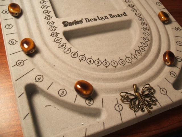 The Original Necklace Design Board by Acclaim Crafts in Wood 40001 