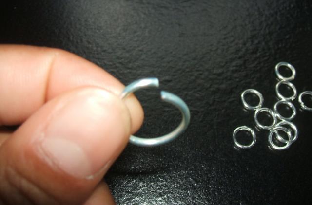 Wire Wrapped Jump Ring Bracelet Step 1