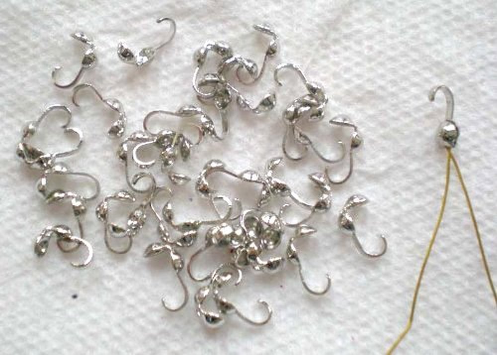 Beading Station 200-piece Bead Tips Clamshell Stringing Parts, Silver