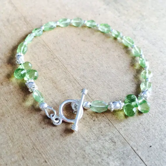 Green Bracelet - Peridot Gemstone Jewelry - August Birthstone - Beaded Jewelery - Funky - Sterling Silver - Fashion