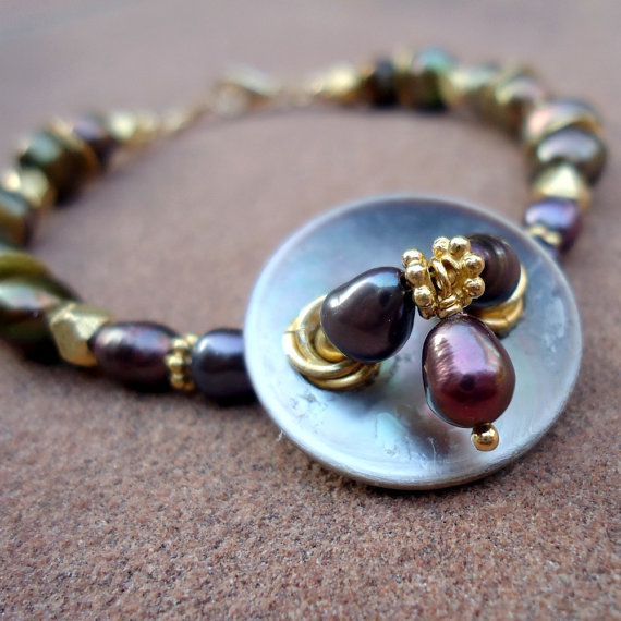 Purple Bracelet - Pearl Bracelet - Vintage Button - Yellow Gold Jewelry - Iridescent Gemstone Jewellery - Unique - Upcycled B-32