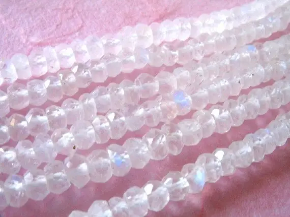 Moonstone Rondelles, 1/2 Strand, 3-4 Mm, Luxe Aaa, Faceted.. Super Flashes Of Blue..bridal Brides June Birthstone True Solo 34