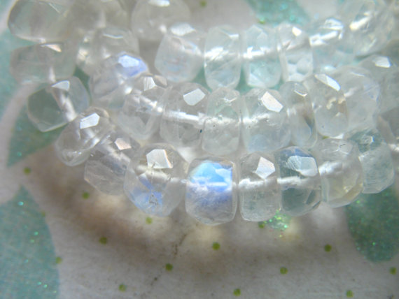 10-100 Pcs / Natural Rainbow Moonstone Faceted Roundel Rondelle Beads, Aaa Aaaa Quality, Faceted 5-5.5 Mm, Great Blue Flash Gemstones 55 Top