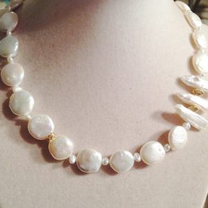 Shop Pearl Necklaces! Pearl Necklace – Gold Jewelry – White Gemstone Jewellery – Wedding – Luxe – Elegant – Beaded | Natural genuine Pearl necklaces. Buy handcrafted artisan wedding jewelry.  Unique handmade bridal jewelry gift ideas. #jewelry #beadednecklaces #gift #crystaljewelry #shopping #handmadejewelry #wedding #bridal #necklaces #affiliate #ad