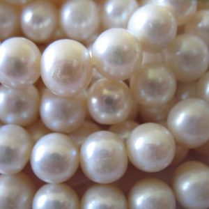 Shop Freshwater Pearls! 1/2 to 5 strands, Freshwater Pearl Bead, White ROUND Pearls, Cultured Pearl, Luxe AA, 8-9 mm, brides bridal rw 89 solo | Natural genuine beads Pearl beads for beading and jewelry making.  #jewelry #beads #beadedjewelry #diyjewelry #jewelrymaking #beadstore #beading #affiliate #ad