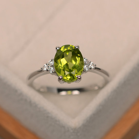 Natural Peridot Ring, Cocktail Ring, Oval Cut , Green Gemstone Ring,august Birthstone