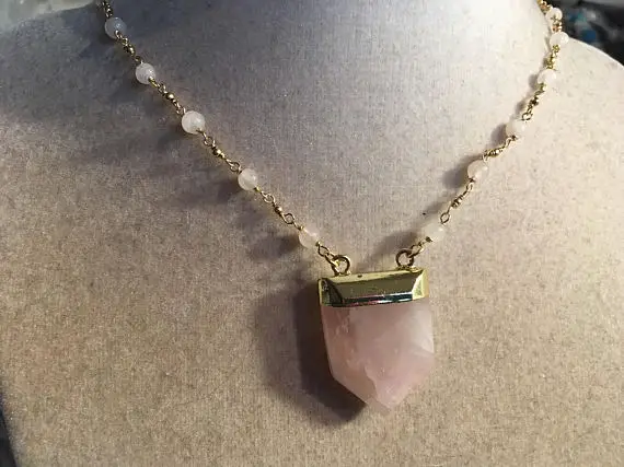 Pink Necklace - Rose Quartz Jewellery - Gold Jewelry - Gemstone Pendant - Arrow - Chain - Wire Wrapped - Handmade - Gift - Carmal