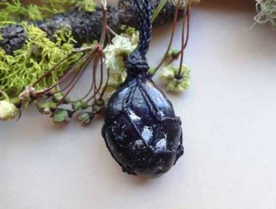 Apache Tears Obsidian Necklace Dragon Glass Pendant Volcanic Rock Root Chakra Macrame For Men Chakra Necklaces Healing Stone Amulet