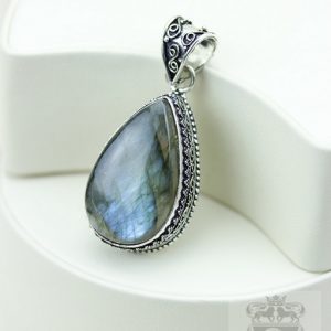 Labradorite Vintage Filigree Setting 925 S0lid Sterling Silver Pendant + 4mm Snake Chain & Free Shipping P3272 Labradorite Vintage Filigree Setting 925 S0lid Sterling Silver Pendant + 4mm Snake Chain & Free Shipping P3272