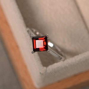 Shop Garnet Engagement Rings! Garnet ring, square cut, silver, solitaire ring, January birthstone, | Natural genuine Garnet rings, simple unique handcrafted gemstone rings. #rings #jewelry #shopping #gift #handmade #fashion #style #affiliate #ad