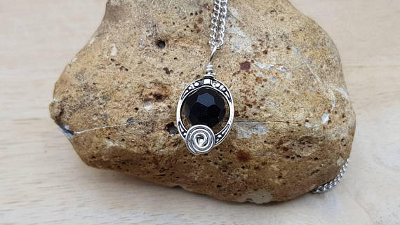 Small Black Onyx Pendant.  December Birthstone Necklace. Crystal Reiki Jewelry Uk. Minimalist Oval Frame Wire Wrapped Pendant