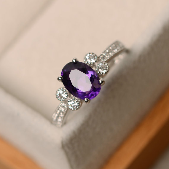Amethyst Ring, Oval Cut, Purple Amethyst, Gemstone Ring Amethsyt