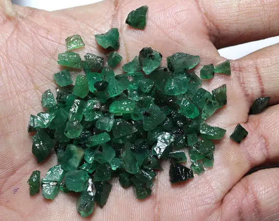 Emerald Raw Rough Gemstone/Emerald Crystal/Emerald Raw Gemstone/Healing Emerald /Emerald Untreated Rough