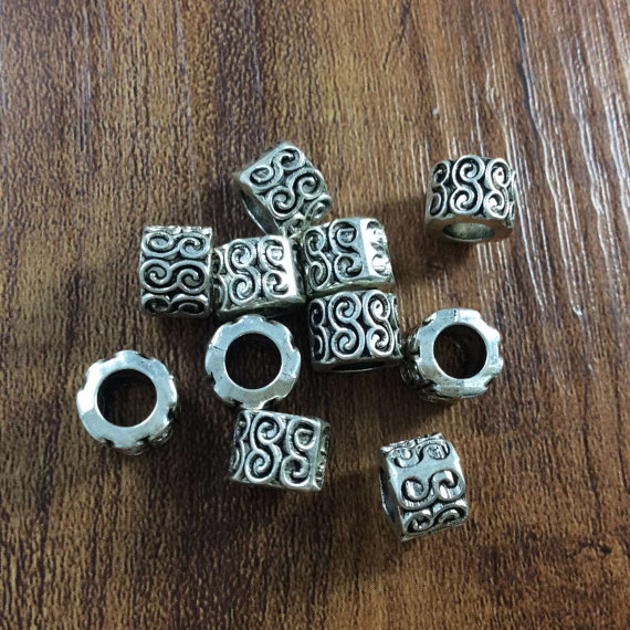 100pcs Gold Plated 2022 Charms,  Graduation New Year Charm14x9mm