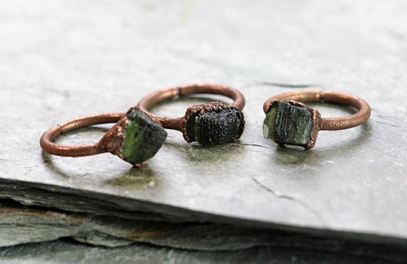 Moldavite Ring - Geekery Gift- Natural Green Crystal - Tektite Jewelry - Silver Moldavite Ring