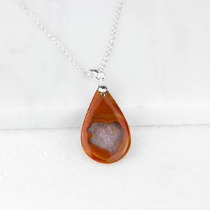 Shop Agate Jewelry! Layer Geode Pendant, Raw Geode Necklace, Plume Agate Necklace, Raw Stone Necklace, Raw Crystal Necklace, Druzy Agate Quartz, Raw Gem Pendant | Natural genuine Agate jewelry. Buy crystal jewelry, handmade handcrafted artisan jewelry for women.  Unique handmade gift ideas. #jewelry #beadedjewelry #beadedjewelry #gift #shopping #handmadejewelry #fashion #style #product #jewelry #affiliate #ad