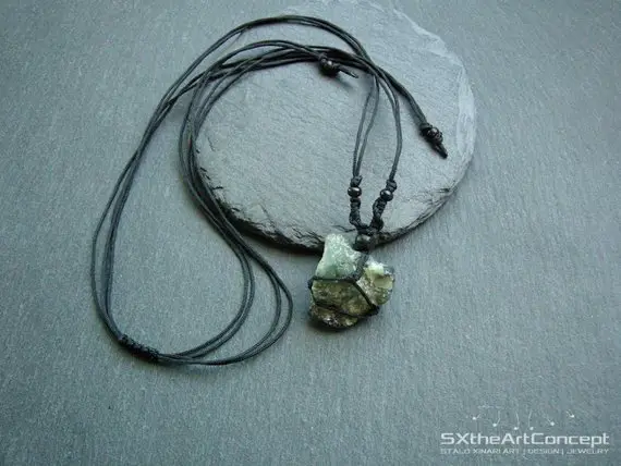 Emerald Raw Pendant, Taurus Necklace, Braided Macrame Amulet, Heart Chakra Stone, May Birthstone, Harmony Stone, Gift For Him, Men Jewelry