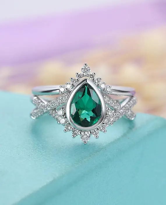 Emerald Engagement Ring Set Diamond Moissanite Wedding Band Women White Gold Pear Cut Ring Anniversary Twisted Band Stacking Promise Ring