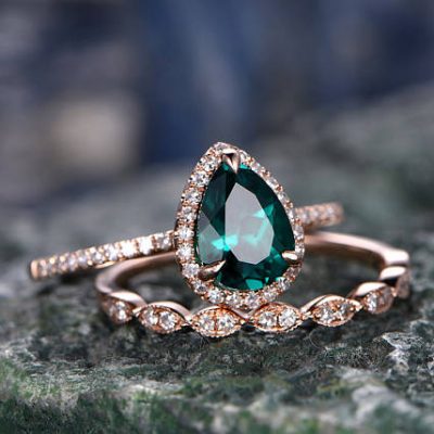 What Do Emerald Engagement Rings Mean? | Beadage