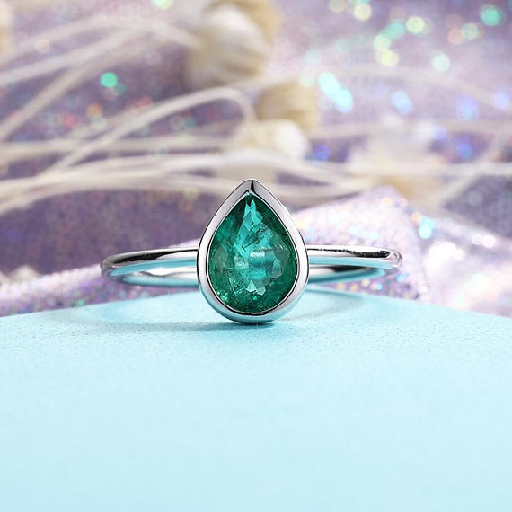 Emerald Engagement Ring White Gold Art Deco Ring Pear Shaped Bezel Ring Simple Solitaire Engagement Ring Plain Anniversary Ring Bridal Ring