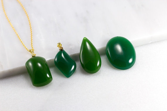 Jade Pebble Necklace/ 18k Gold Filled Jade/ Jade Stone Pendant/ Green Pebble Pendant/ Green Stone Necklace