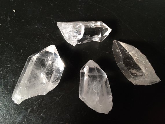 Clear Quartz Crystal - Raw Quartz Point Crystal (1" - 5") - Raw Clear Quartz Point - Rough Healing Crystal Quartz - Grade A Brazilian Quartz