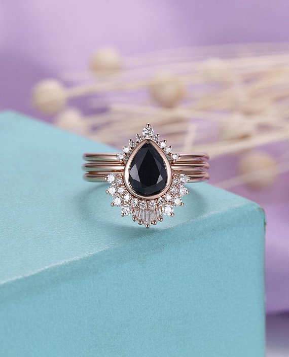 3pcs Black Sapphire Engagement Ring Set Rose Gold Vintage Diamond Cz Wedding Band Curved Pear Cut Baguette Cut Anniversary Promise Ring