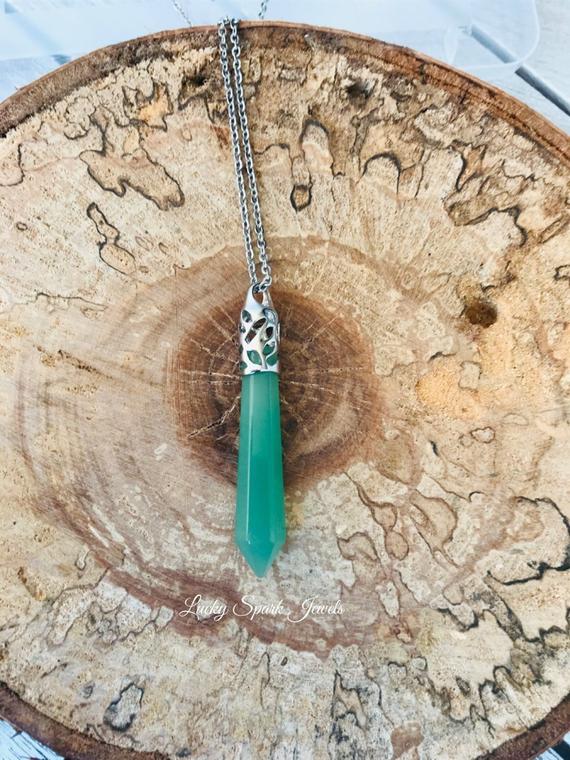 Aventurine Reiki Point Necklace - Aventurine Pendant - Green Pendant - Healing Jewelry Pendant Necklace - Gemstone Gift Idea