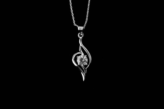 Cz Silver Necklace/ Cz Diamond Necklace/ Tiny Diamond Pendant/ Cz Charm Necklace/ Simple Cz Necklace