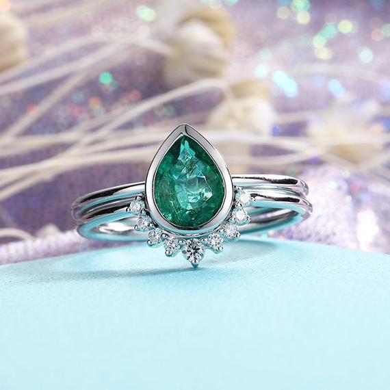 Emerald Engagement Ring Set White Gold Vintage Pear Shaped Curved Wedding Band Diamond Ring Birthstone Stacking Promise Anniversary Ring