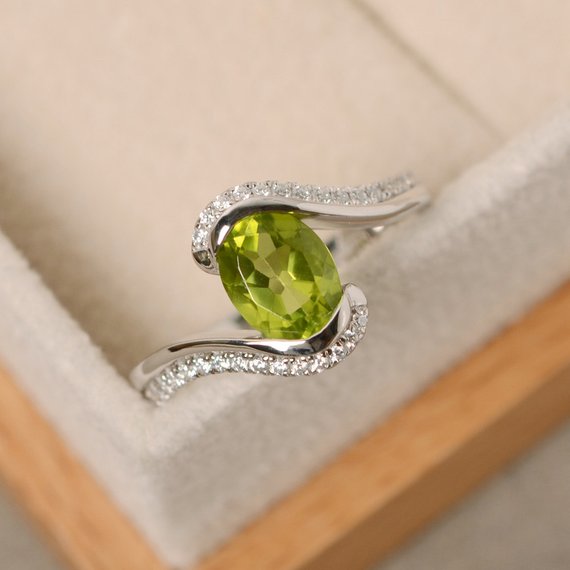 Green Peridot Ring, Oval Cut, Sterling Silver, Green Gemstone, August Birthstone, Peridot Engagement Ring