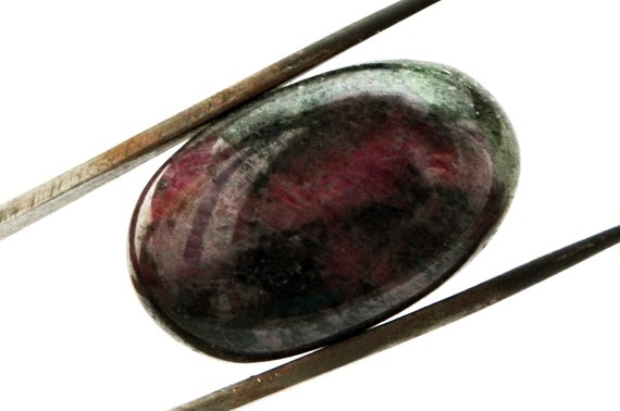 Ruby Zoisite Cabochon Stone (25mm X 15mm X 6mm) 28.5cts - Oval Crystal Gemstone