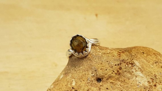 Green Tourmaline Ring. 925 Sterling Silver Rings For Women. October Birthstone Ring. Crystal Reiki Jewelry. Adjustable Ring. 10x8mm Stone