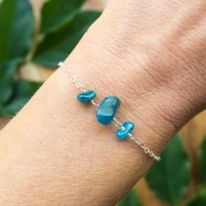 Shop Apatite Jewelry! Apatite womens bracelet. Blue apatite bracelet. Blue bead bracelet. Gemstone bracelets. Bracelets for women. Beaded bracelet. Boho bracelet | Natural genuine Apatite jewelry. Buy crystal jewelry, handmade handcrafted artisan jewelry for women.  Unique handmade gift ideas. #jewelry #beadedjewelry #beadedjewelry #gift #shopping #handmadejewelry #fashion #style #product #jewelry #affiliate #ad