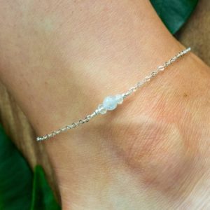 Aquamarine ankle bracelet. Aquamarine anklet. Blue anklet. Handmade jewelry. Gemstone anklet. Boho crystal anklet. March birthstone anklet | Natural genuine Array jewelry. Buy crystal jewelry, handmade handcrafted artisan jewelry for women.  Unique handmade gift ideas. #jewelry #beadedjewelry #beadedjewelry #gift #shopping #handmadejewelry #fashion #style #product #jewelry #affiliate #ad