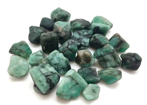 Raw Emerald Stone (xsmall) - Genuine Emerald Crystal - Natural Emerald - Mini Emerald Stone - Healing Crystals & Stones - Heart Chakra Stone