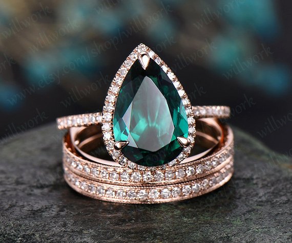 8x12mm Pear Emerald Engagement Ring Set Vintage 14k Rose Gold Ring Set Diamond Halo Ring Unique Bridal Ring Set Wedding Promise Ring Set