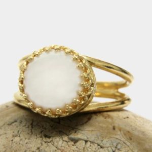 Shop Pearl Rings! Freshwater Pearl Ring · Gold Ring · Bridal Ring · Wedding Ring · Gold Pearl Ring · Cultured Pearl Jewelry · Bridesmaid Gifts | Natural genuine Pearl rings, simple unique alternative gemstone engagement rings. #rings #jewelry #bridal #wedding #jewelryaccessories #engagementrings #weddingideas #affiliate #ad