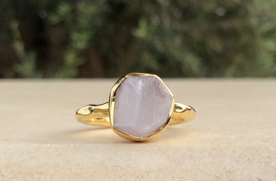 Pink Stone Gold Ring, Raw Kunzite Ring, Bridesmaids Gift, Rough Gemstone Ring, Bridesmaid Jewellery