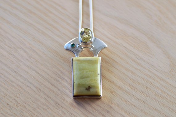 Serpentine Pendant // Serpentine Necklace // Serpentine Sterling Silver // Serpentine // Serpentine Jewelry // Lemon Quartz