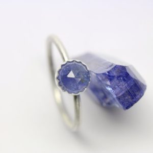Delicate Rose-Cut Tanzanite Silver Ring Simple Cute Purple Gemstone Scalloped Round Bezel Band Gift Idea Girlfriend Teenage Daughter – Tansy | Natural genuine Tanzanite rings, simple unique handcrafted gemstone rings. #rings #jewelry #shopping #gift #handmade #fashion #style #affiliate #ad