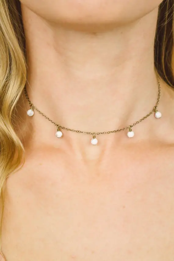 White Howlite Boho Choker. White Howlite Choker. White Crystal Bead Drop Choker. Bead Dangle Choker Necklace. Howlite Bohemian Necklace.