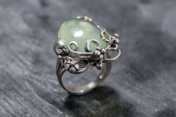 Prehnite Ring, Natural Prehnite, May Birthstone Ring, Leaf Ring, Healing Stones, Green Ring, Vintage Rings, Green Stone, Solid Silver Ring