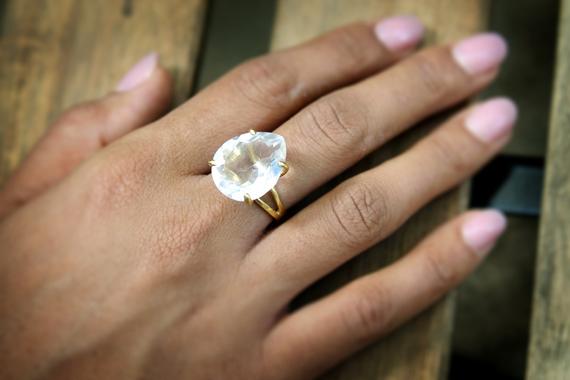 Quartz Teardrop Ring · Crystal Quartz Ring · Thick Gemstone Ring · Split Band Ring · Prong Setting Ring · Wedding Ring