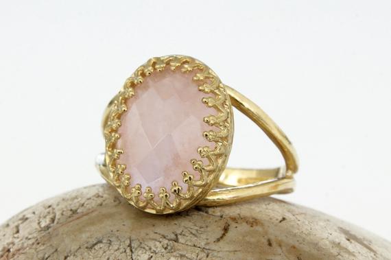 Rose Quartz Ring,gold Ring,gemstone Ring,love Ring,pink Ring,feminine Ring,vintage Ring,rose Ring,oval Ring,lovers Gift,proposal Ring
