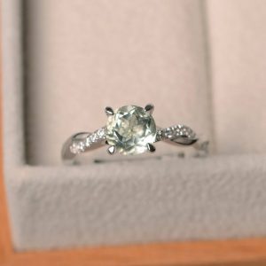 Green amethyst ring, round cut, sterling silver, twist engagement ring for women | Natural genuine Gemstone rings, simple unique alternative gemstone engagement rings. #rings #jewelry #bridal #wedding #jewelryaccessories #engagementrings #weddingideas #affiliate #ad