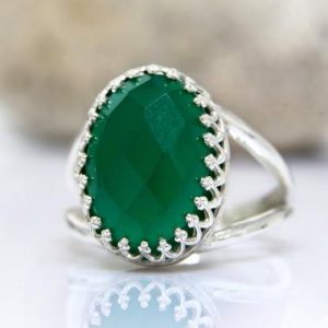 Shop Onyx Rings! Silver Green Onyx Ring · Sterling Silver Ring · Oval Cut Stone Ring · Gemstone Ring · Emerald Green Ring · Handmade Rings · Engraved Rings | Natural genuine Onyx rings, simple unique handcrafted gemstone rings. #rings #jewelry #shopping #gift #handmade #fashion #style #affiliate #ad