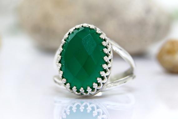 Silver Green Onyx Ring · Sterling Silver Ring · Oval Cut Stone Ring · Gemstone Ring · Emerald Green Ring · Handmade Rings · Engraved Rings